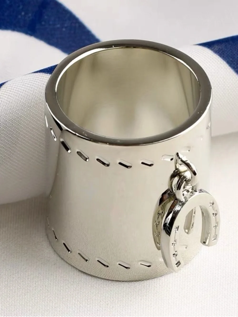 N/A polished silver